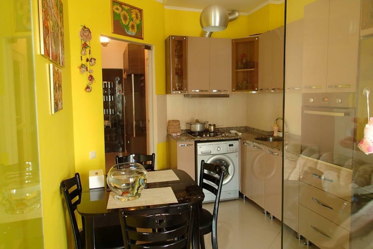 Cocorina Apartment Batumi Exterior photo